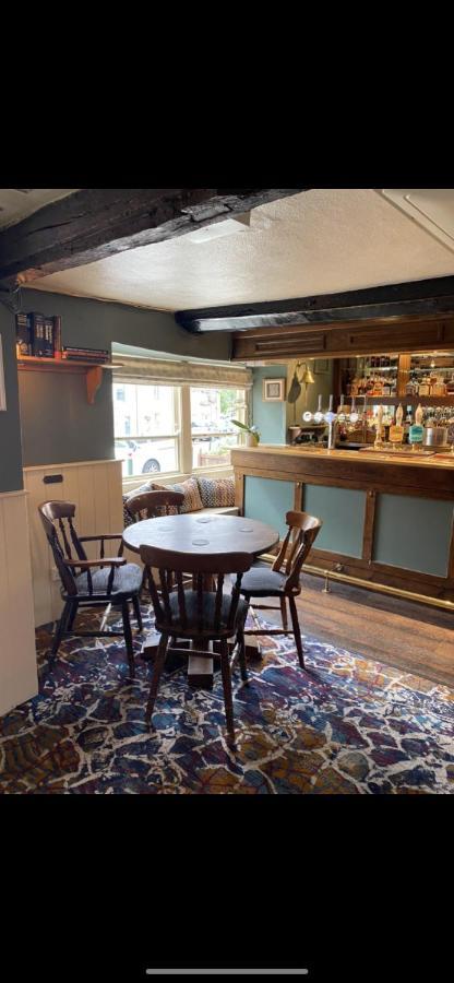 Hotel The Red Lion Cricklade Exterior foto
